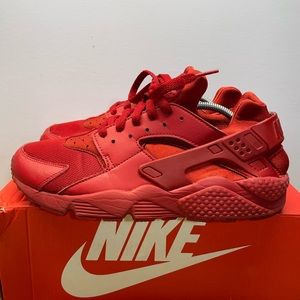 Nike Air Huarache”triple red”